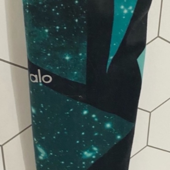 ALO Yoga High Waisted Full Length Galaxy Airbrush Leggings SIZE SMALL - Picture 5 of 6